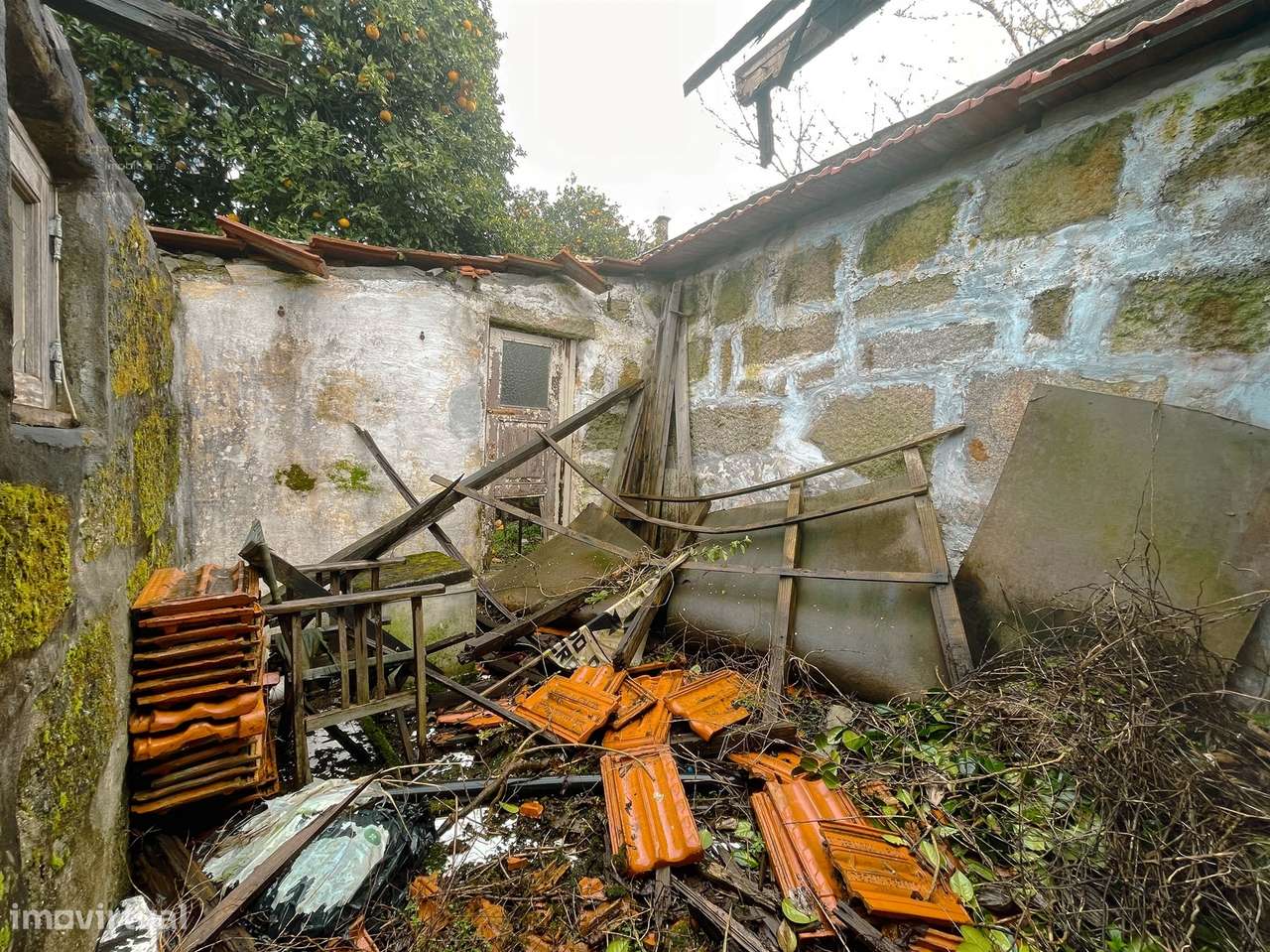 Moradia T6  em Monte dos Burgos-9