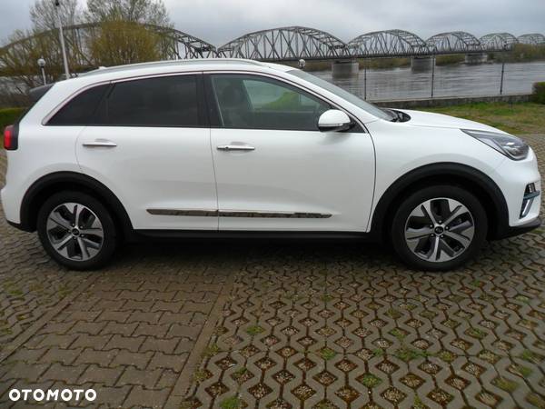 Kia Niro e-Niro 64kWh L - 3