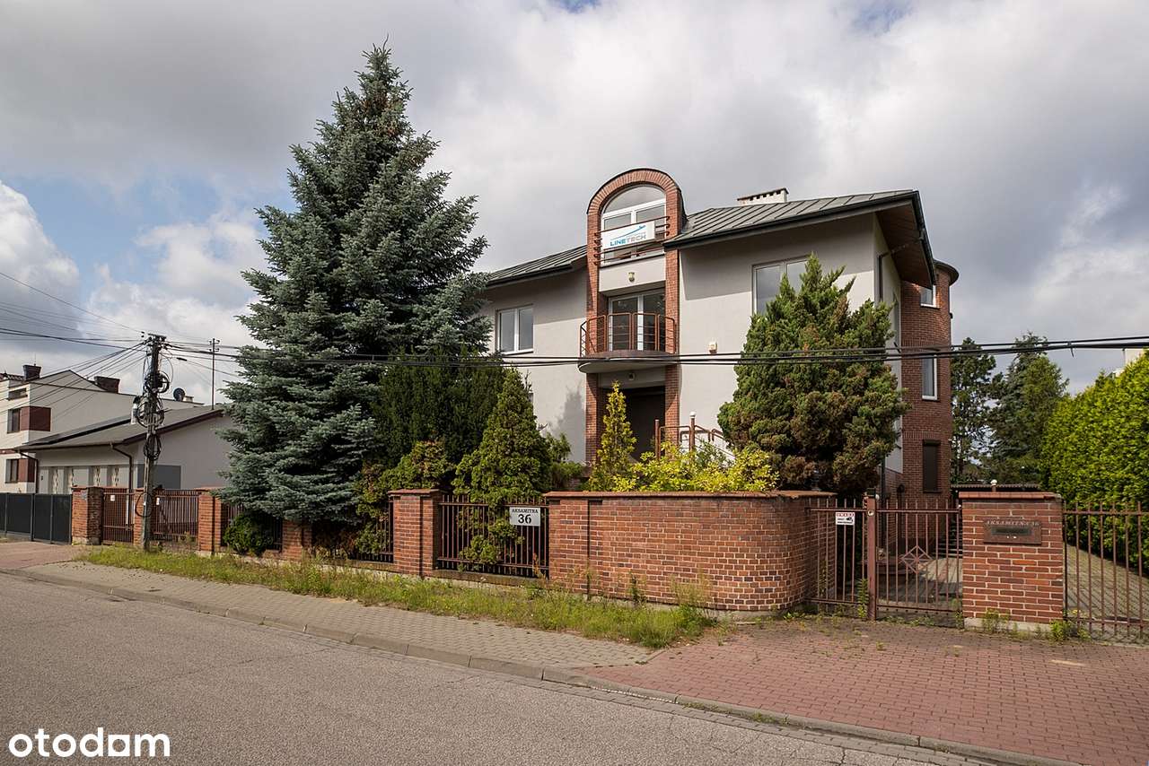 Budynek użytkowy z dużą działką. Miejsca parkingowe na terenie. - Pełny obrazek: 4/16