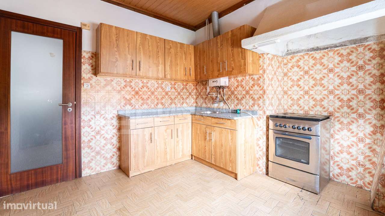 Moradia p/ Restaurar em Vildemoinhos - Grande imagem: 4/11