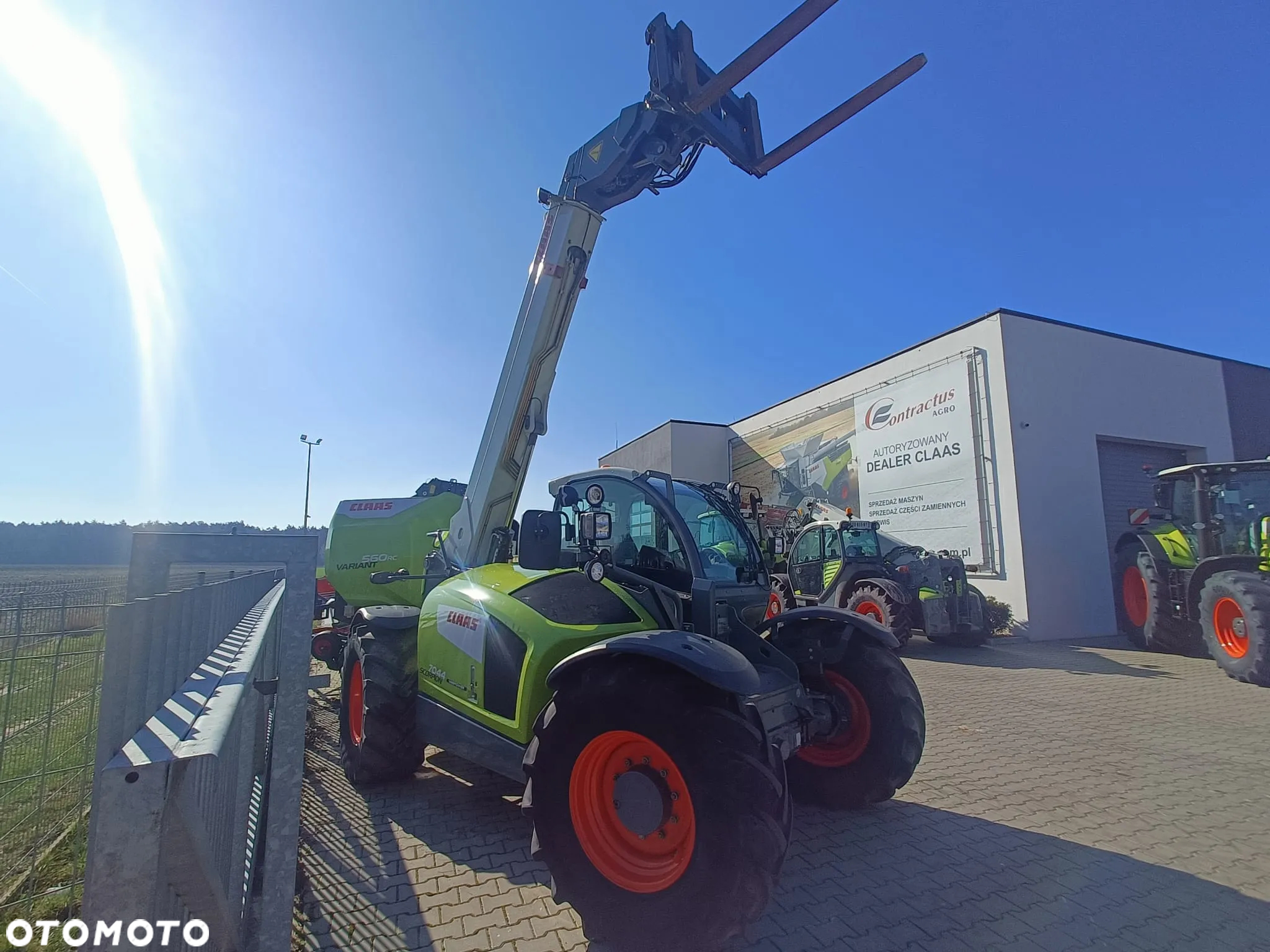 Claas SCORPION 7044 - 7