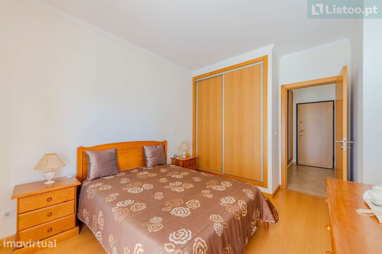 Apartamento T2 com Piscina, Varanda em Portimão-28