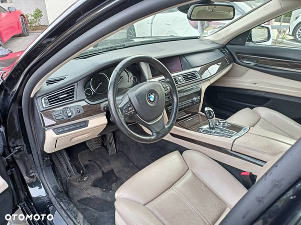 BMW Seria 7 740d - 4