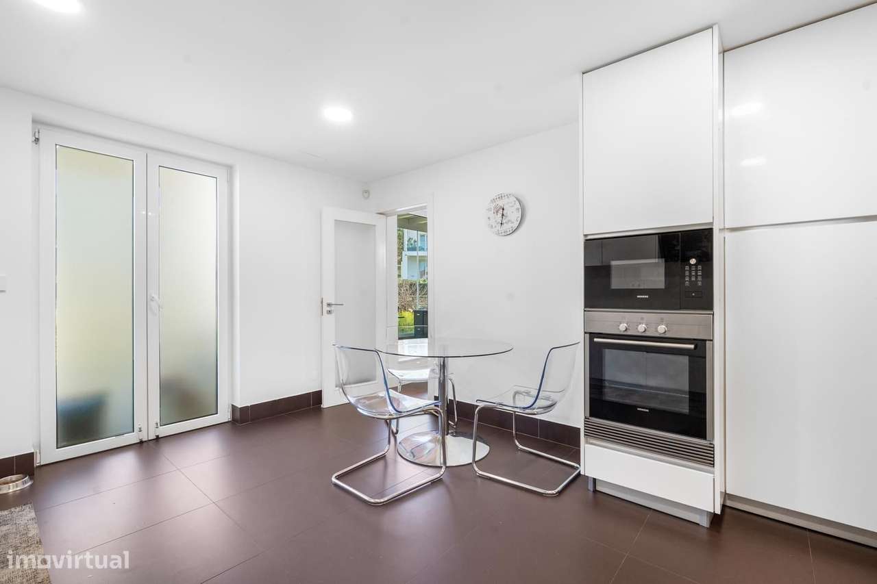 Apartamento T5 + 1 com piscina, Bairro da Martinha, Cascais-14