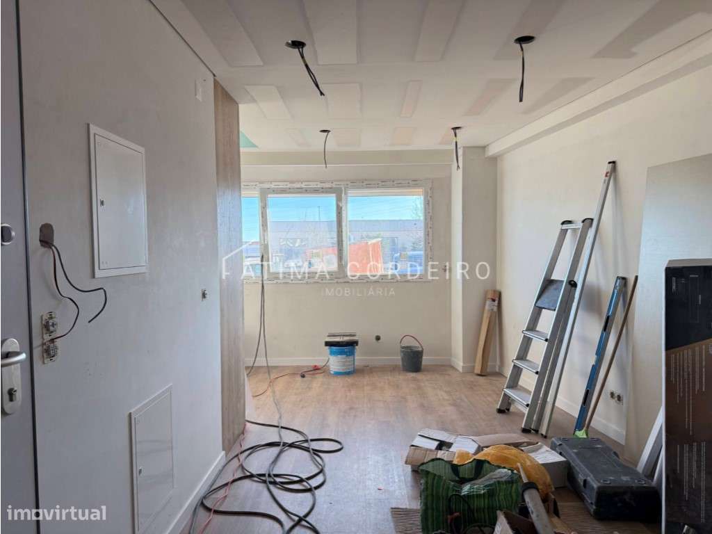 T2 com terraço de 71m2 e arrecadação-12