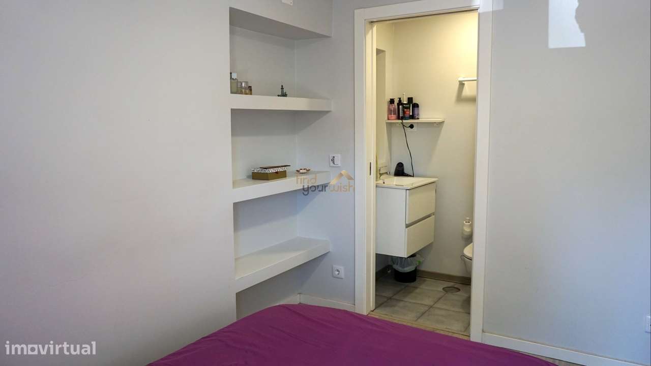 Quintinha Renovada com Terreno de 14.760 m² em Carvalhal, Turquel-11