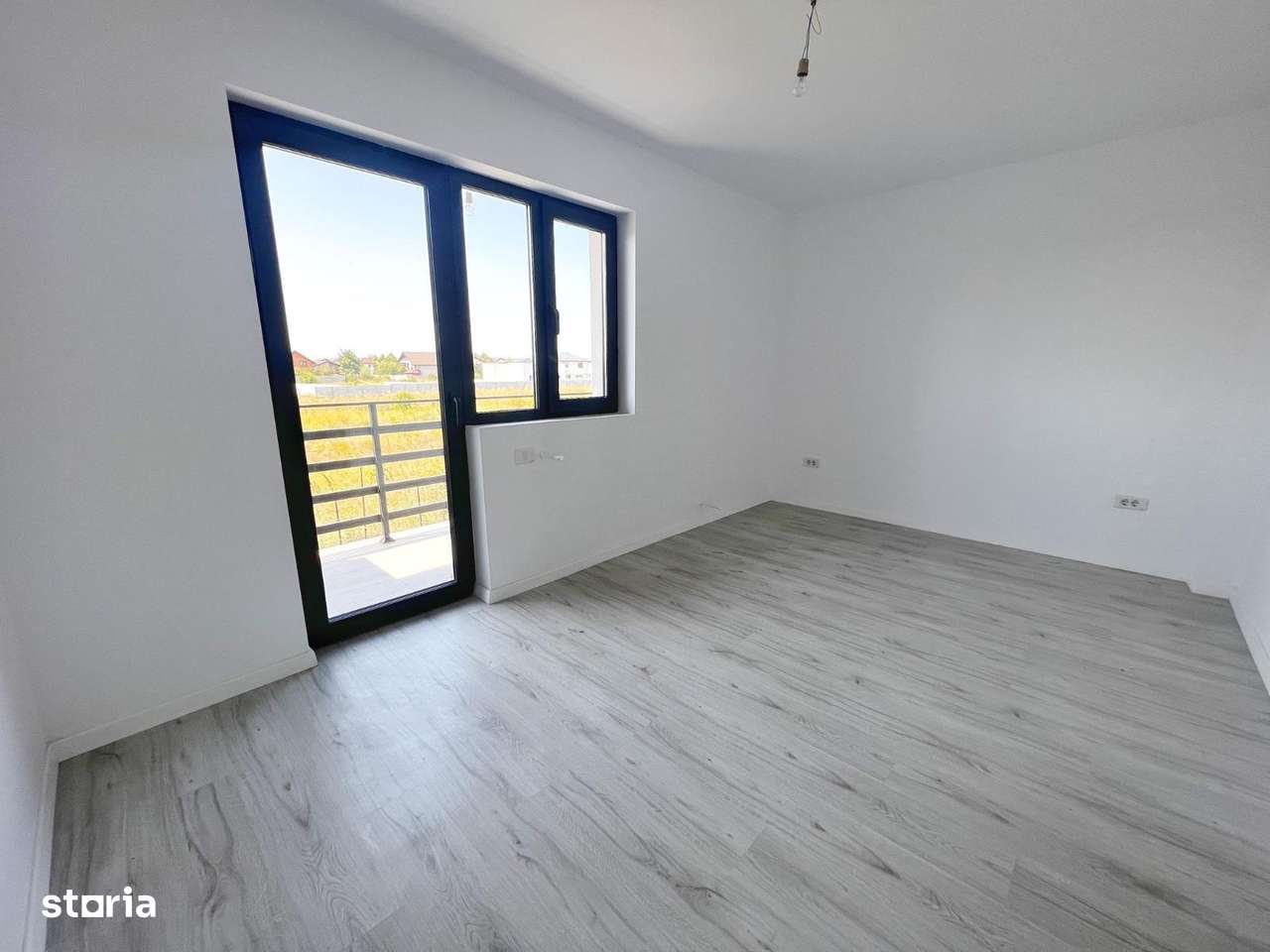 Casa tip duplex -3 dormitoare- 2 bai utilate-6