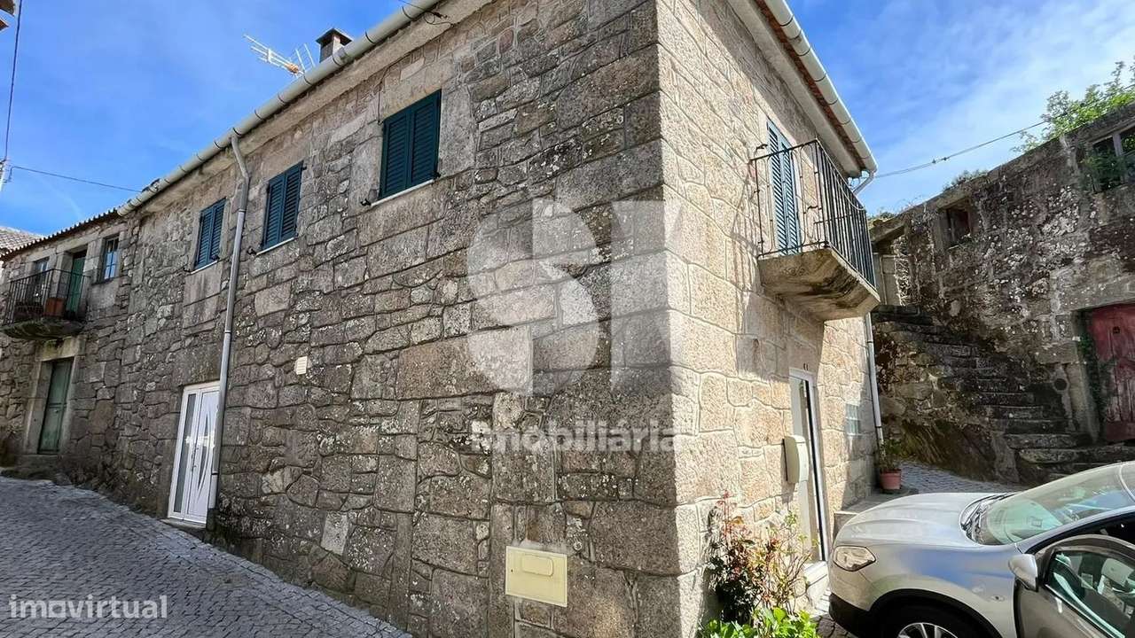 Moradia T1 + T2 - Grande imagem: 2/26