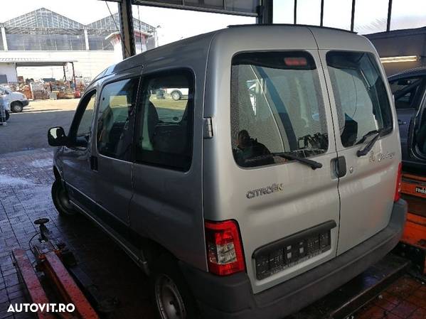 Dezmembrez Citroen Berlingo 1.6HDI Peugeot Partner 2006 dezmembrari - 3