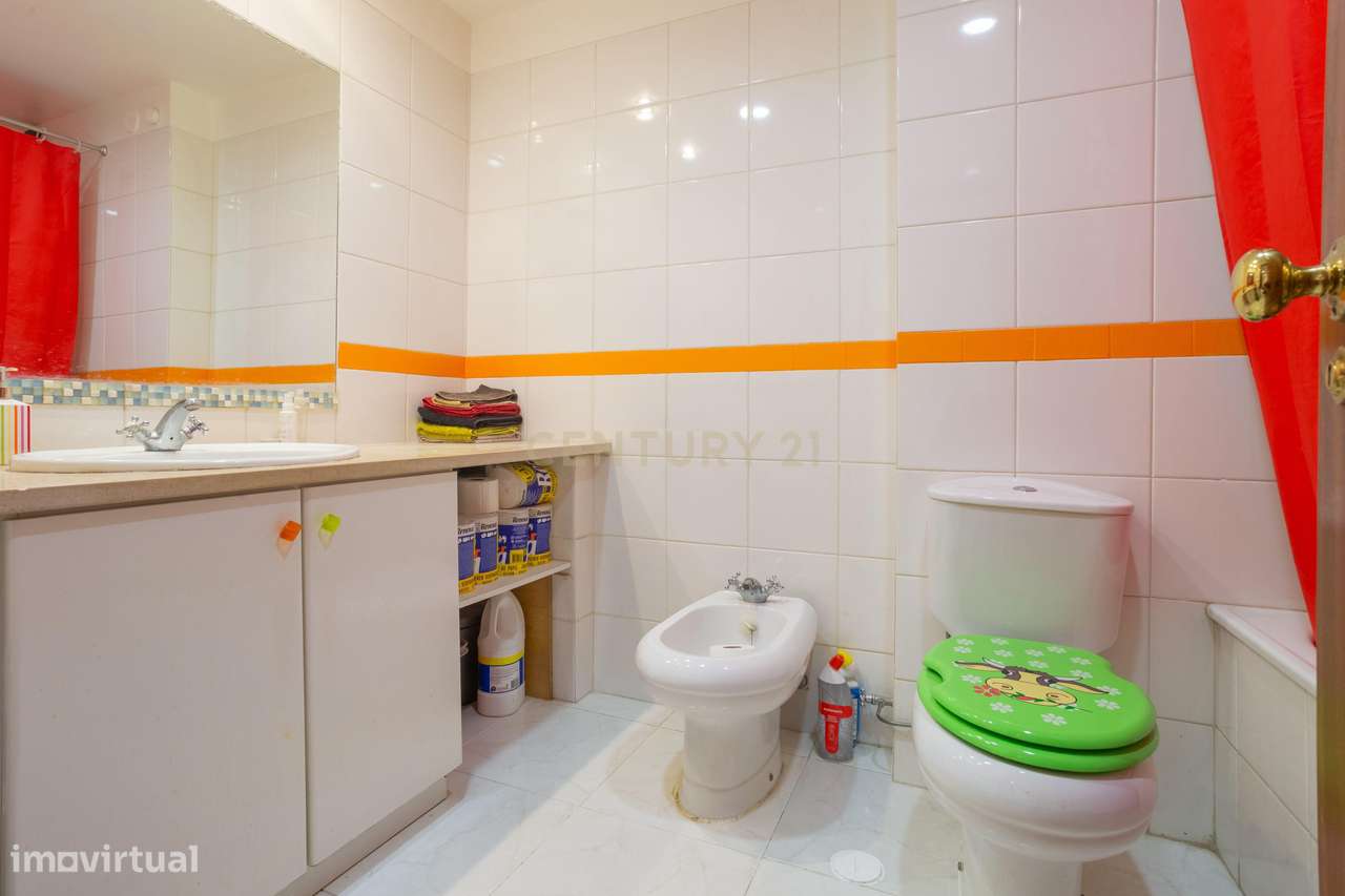 Apartamento T2 Vale Flores-11