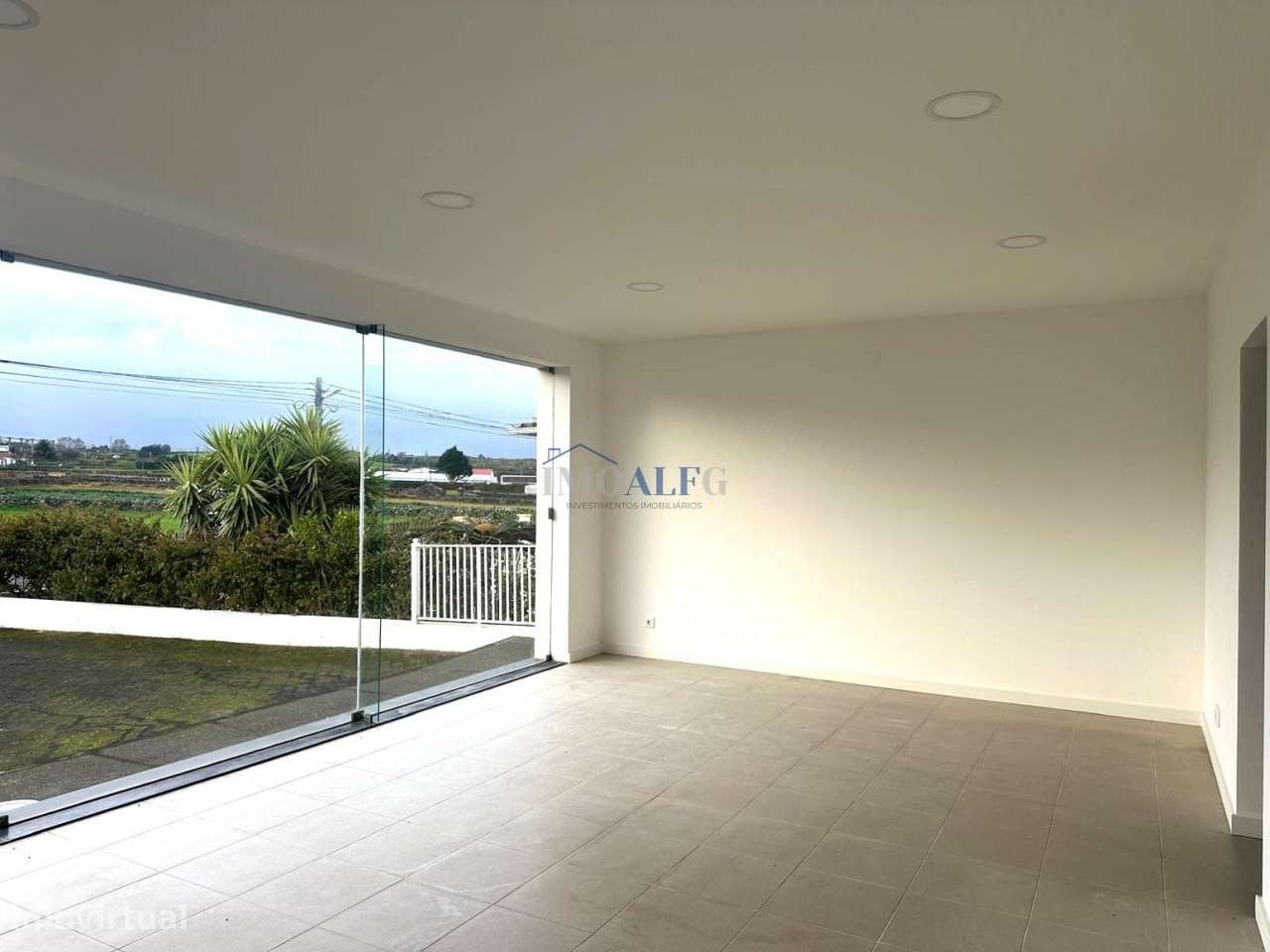 Arrendamento espaço comercial no Cabo Praia- Praia da Vitória - Grande imagem: 4/19