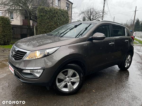 Kia Sportage 2.0 CRDI 4WD Spirit - 11