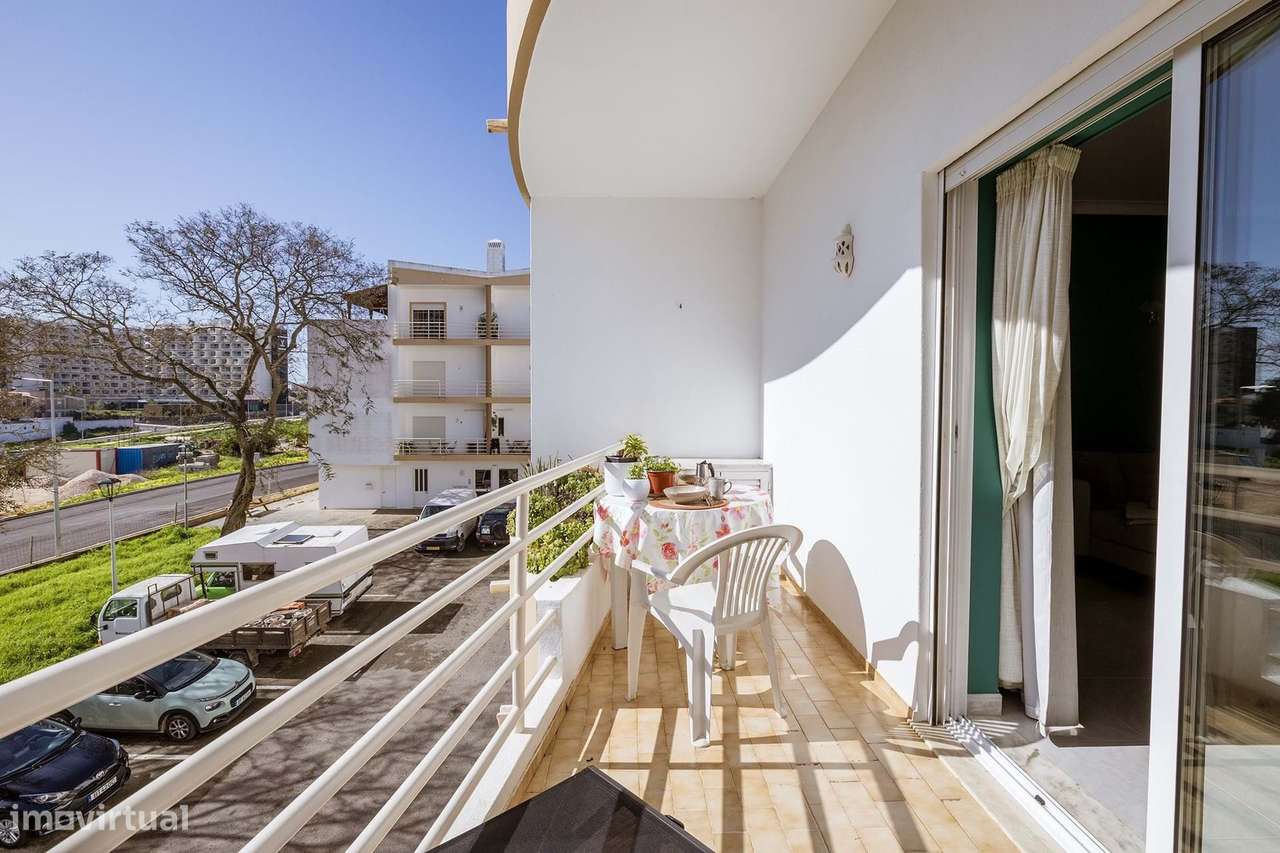 ESPAÇOSO E LUMINOSO APARTAMENTO T2 PARA VENDA PERTO DA PRAIA DA DONA A-7