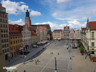 Widok na Rynek/fontannę,ogrzewanie miejskie,umebl.