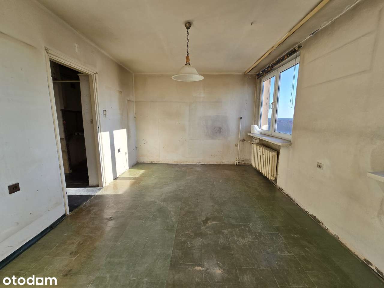 Kawalerka do remontu w centrum, winda, ul. Pionierów-3