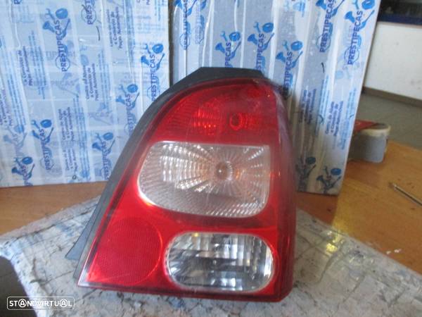 Farol Tras 8200387889 RENAULT TWINGO 2008 3P Drt Hella - 1