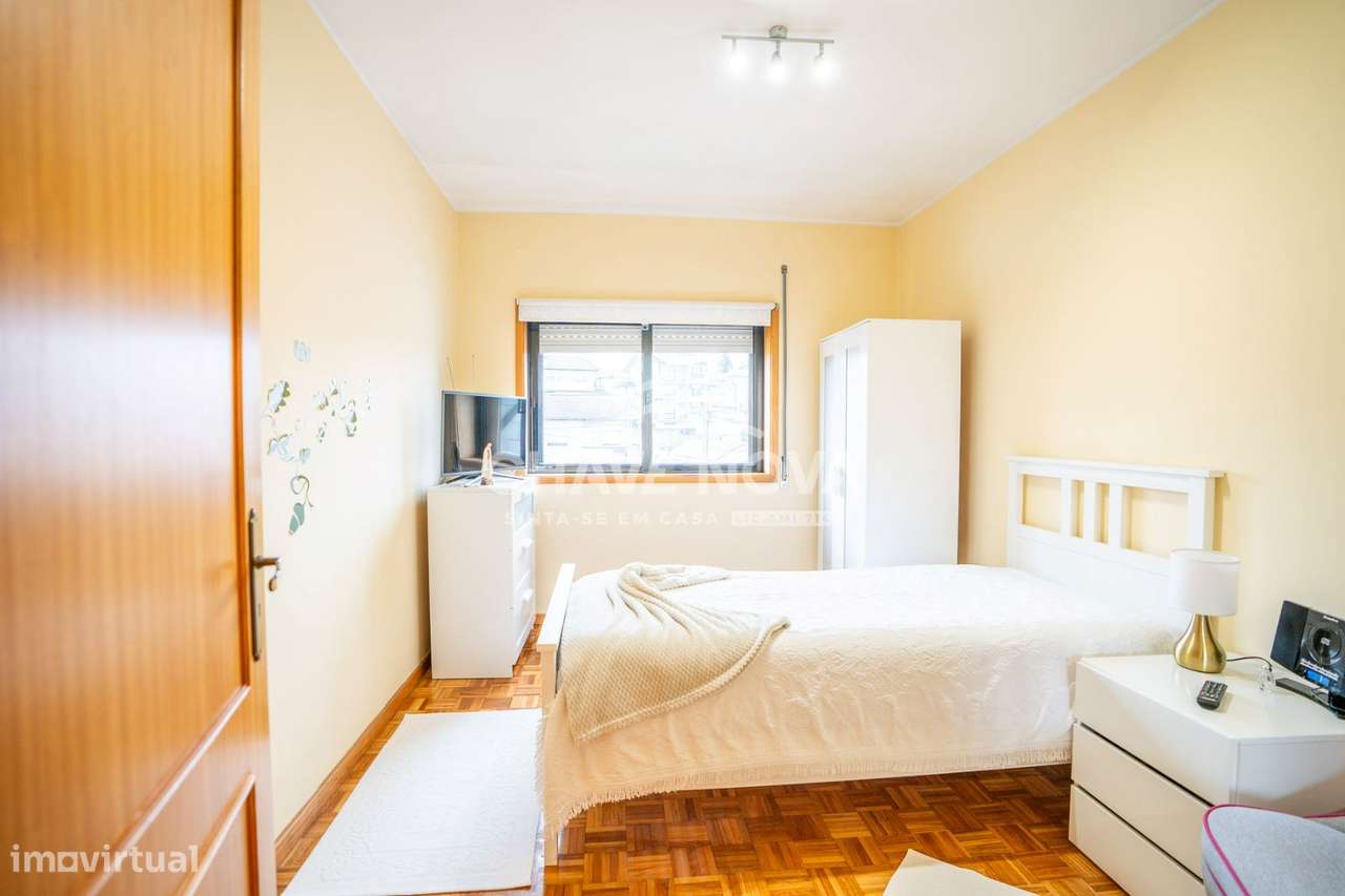 Apartamento T2 Usado em otimo estado em Oliveira do Douro-17