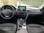 BMW Seria 3 320d Touring xDrive Sport Line - 24