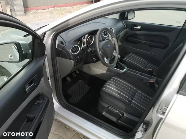 Ford Focus 1.6 Ti-VCT Sport - 7