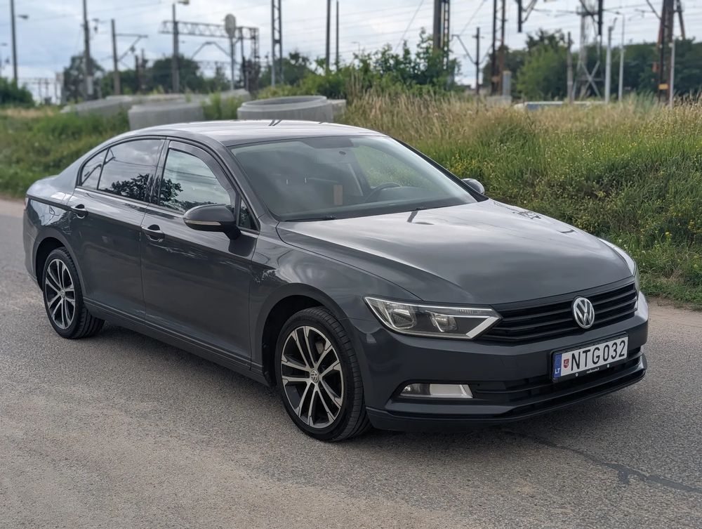 Volkswagen Passat B8 (2014-2023) 1.6 TDI Comfortline 2015