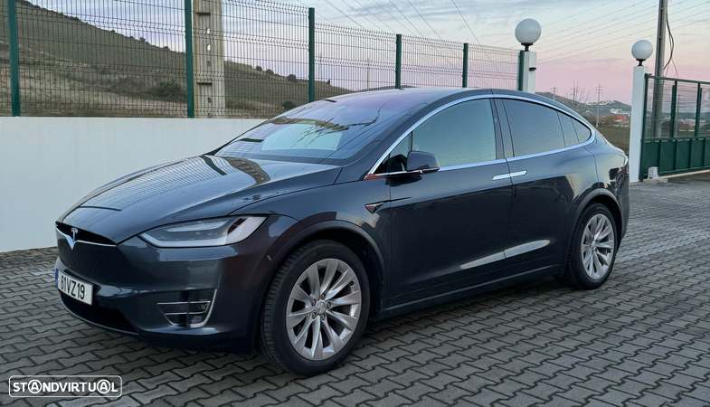 Tesla Model X 75D - 2