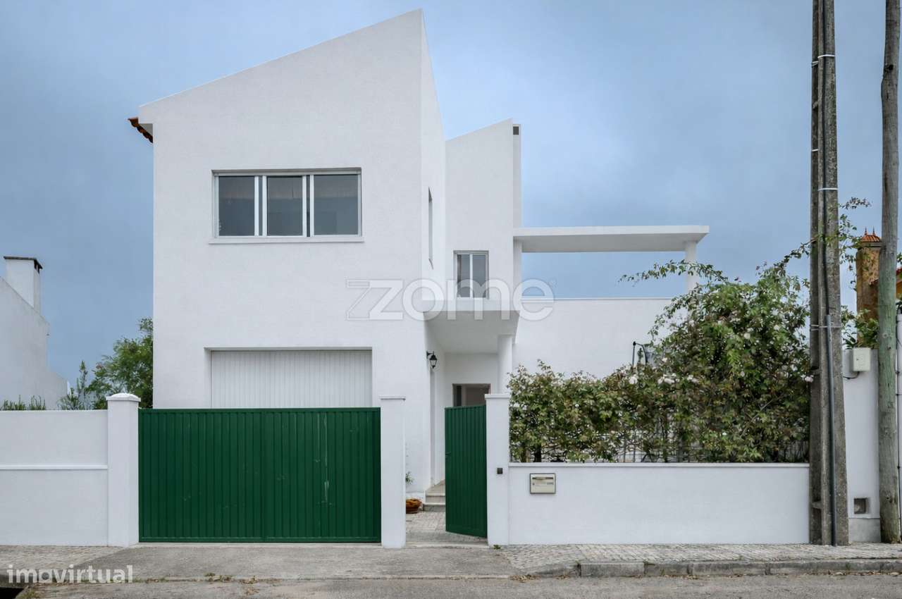 Moradia T4 Em Sao Joao Das Lampas