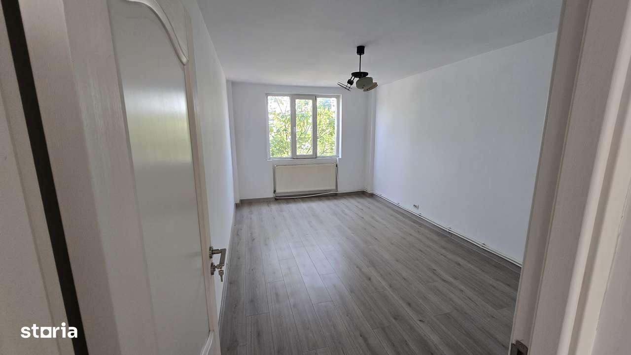 Vand apartament cu 2 camere decomandate-4