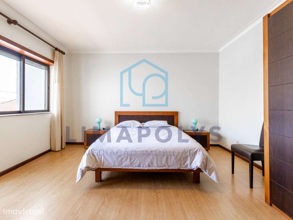 Moradia T4 com Vista Mar a 50m da Praia - Oportunidade Única!-15