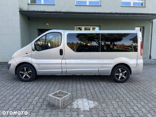 Opel Vivaro 2.5 CDTI L2H1 - 15