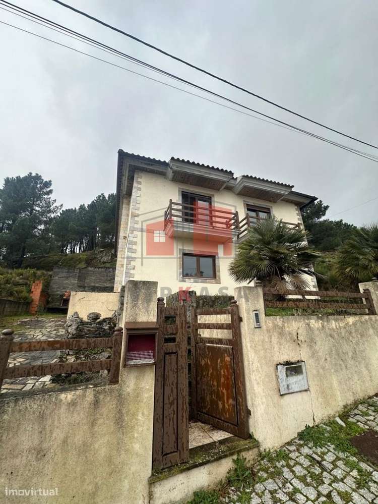 Moradia Isolada T3 em Alijó-6