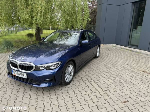 BMW Seria 3 330i Advantage sport - 37