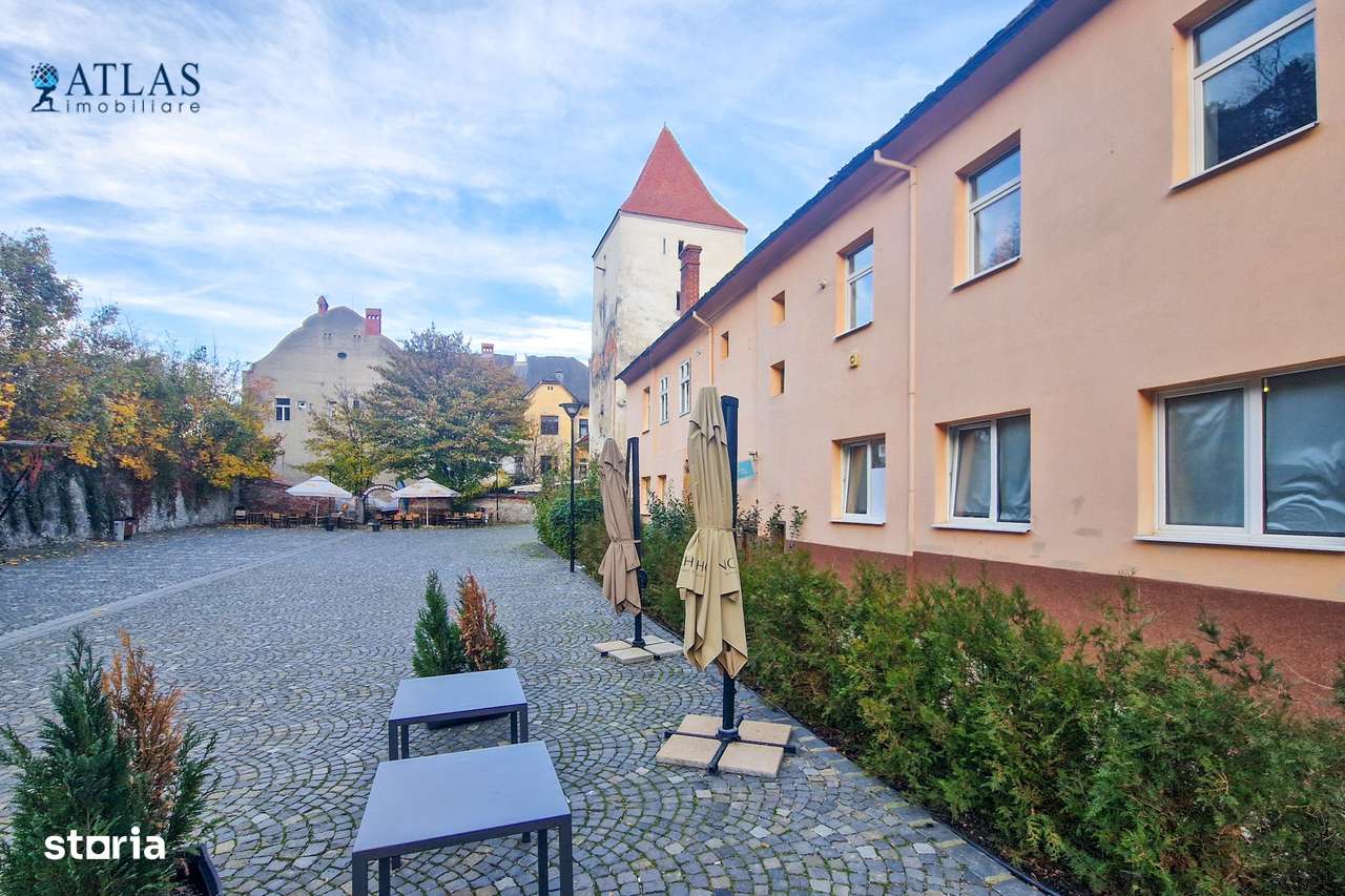 Piata Sfatului - Piata Brassai, 2 accese, vedere padure, comision 0%-13