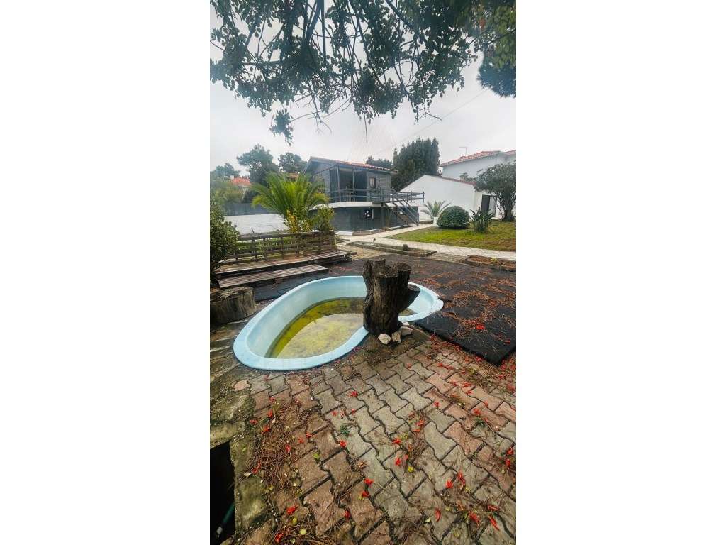 Moradia Isolada T3 em lote de 667m2 em Lagoa de Albufeira, Sesimbra-37