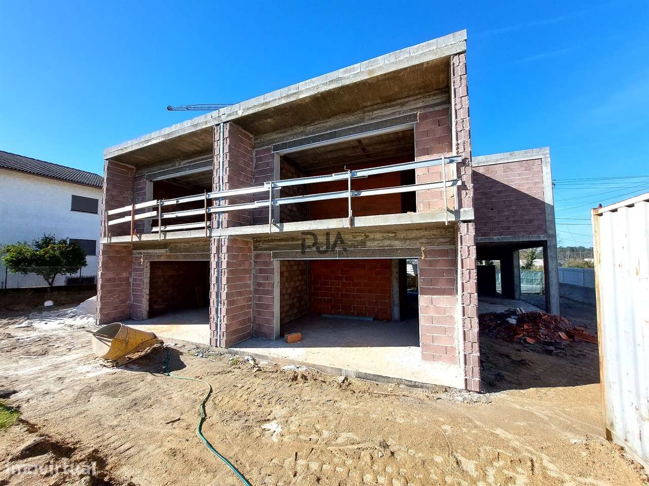 Moradia Geminada T3 em Fragosela, Viseu-6