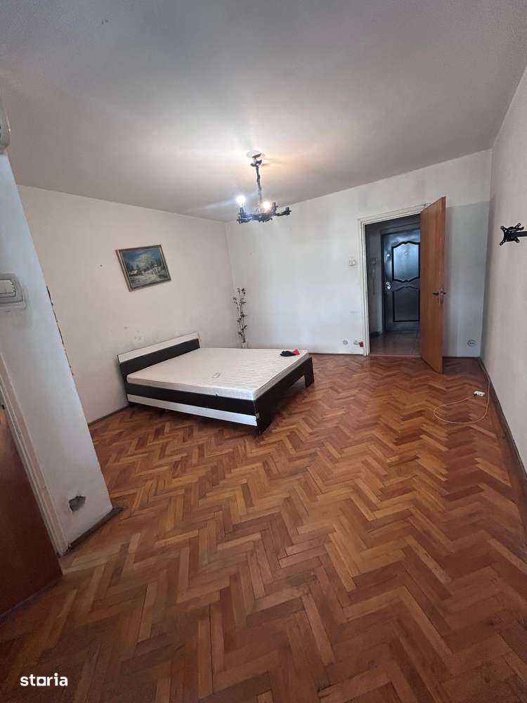 Garsoniera de vânzare Policlinica Titan etaj 3-0