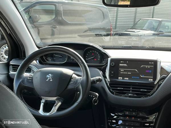 Peugeot 2008 1.6 e-HDi Allure - 9