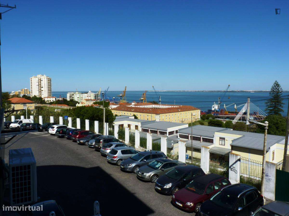 Quarto - localizado em Santa Apolónia Lisbon - Grande imagem: 4/10