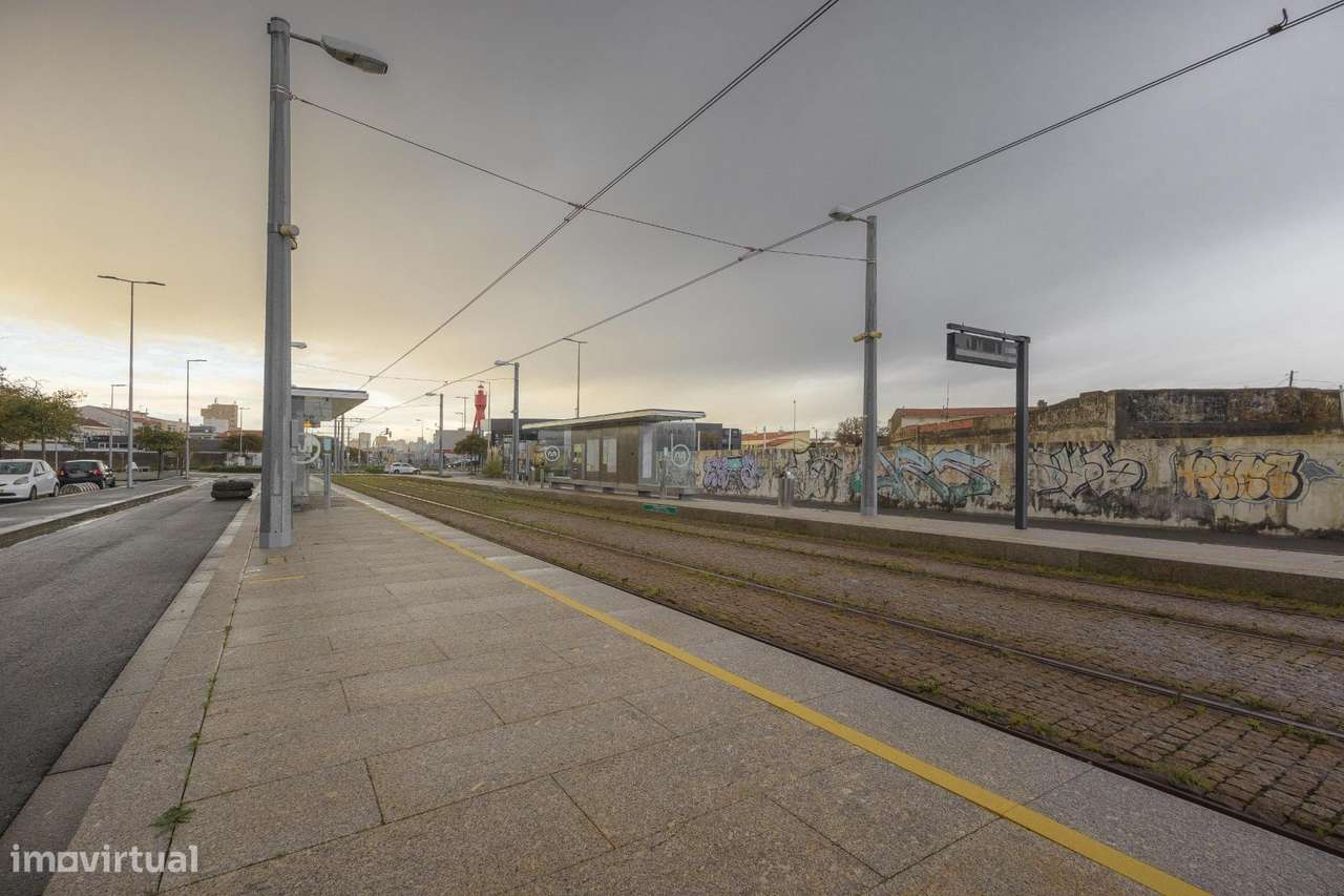 Andar Moradia T3 – Rés do Chão Totalmente Remodelado-33