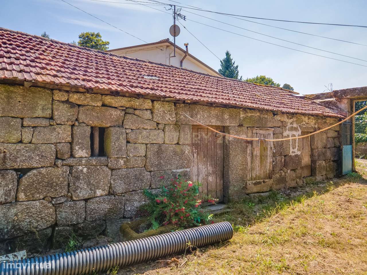 Moradia para restauro em São Martinho de Recezinhos, Penafiel - Grande imagem: 5/21