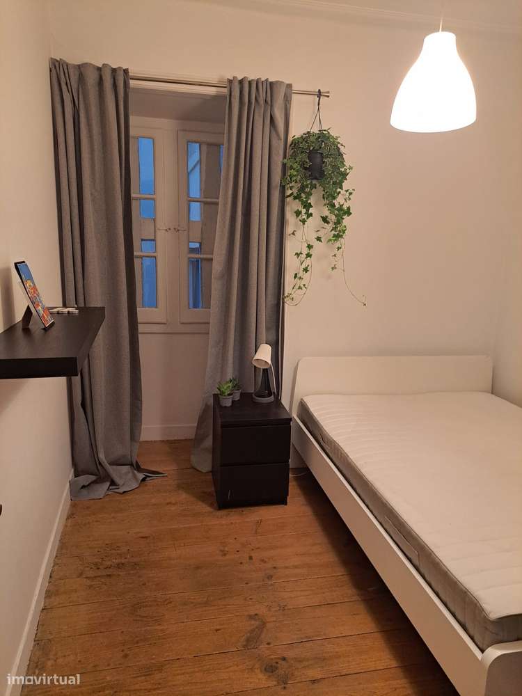 Apartamento T3 com boas áreas junto à Basílica - Grande imagem: 5/8