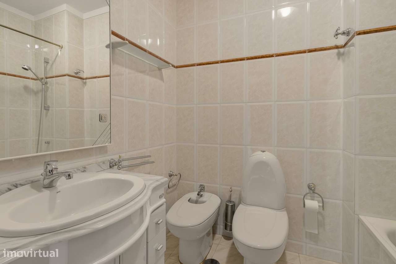 T4 com garagem fechada (38 m²) em Rio Tinto – Excelente oportunidade-5