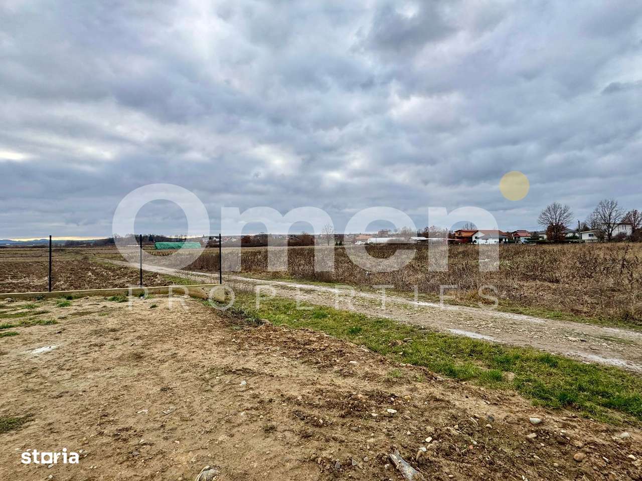 Teren intravilan cu fundație | panoramă deosebită | Cătălina | 1000 mp - Imagine principală: 3/4