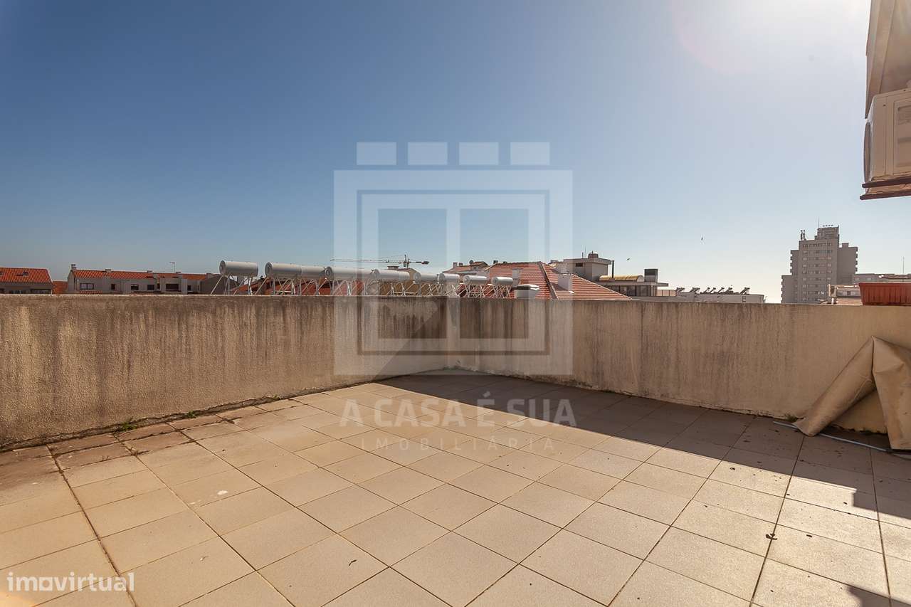 Escritório para arrendar com 164 m2 em Espinho - Grande imagem: 2/18