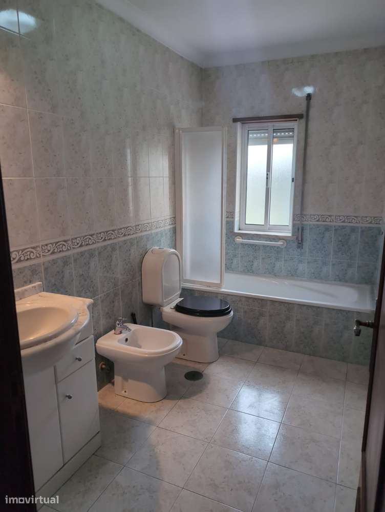 Apartamento T3 com Parqueamento em Benavente-14