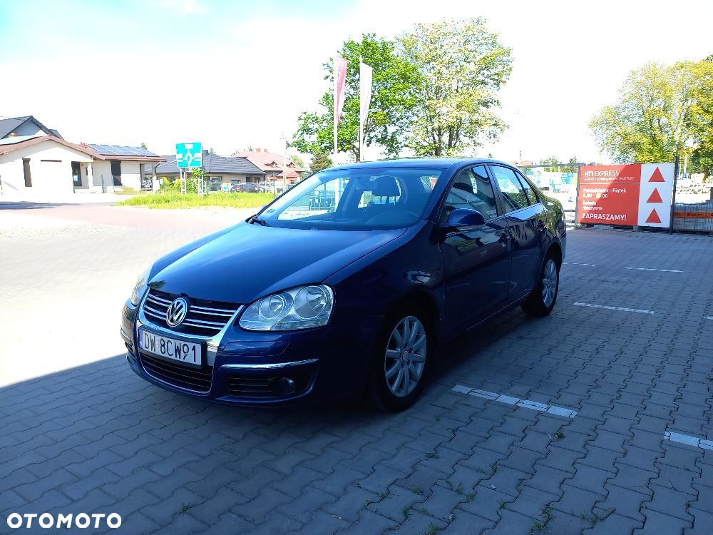 Volkswagen Jetta 1.9 TDI Comfortline - 2