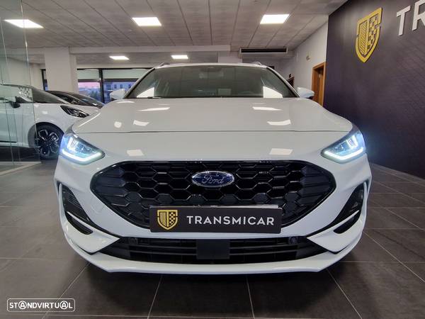 Ford Focus SW 1.0 EcoBoost MHEV ST-Line X - 4