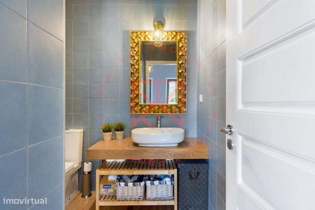 Moradia T4 situada na Boavista-4