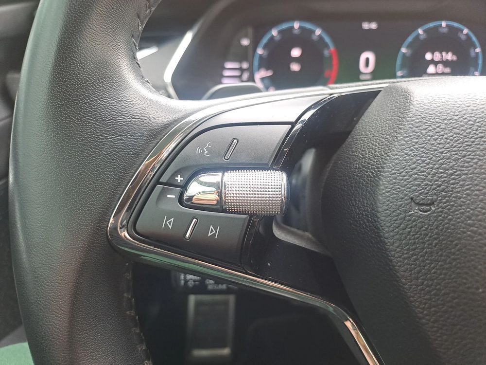 SKODA OCTAVIA Masaże Indukcja Head UP Martwe pola ACC DSG Salon PL ASO VAT23%
