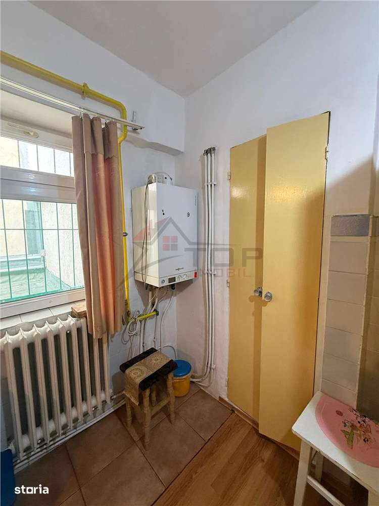 Apartament cu 2 camere decomandat, etajul 1 - Centru - Palas Mall.-2