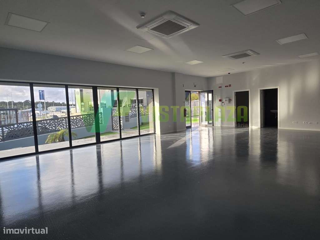 Loja para Arrendamento em Portimão - Espaço Comercial Novo na Zona ... - Grande imagem: 5/23